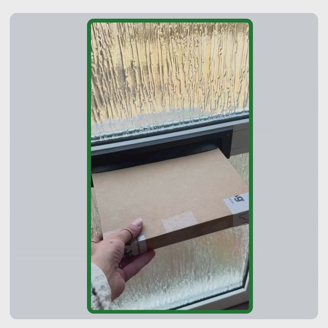 Video mit Erklärung zur Anwendung des Zahnpflege-Sets: Zähneputzen mit Zahnpasta, Auftragen des Mundgels bei empfindlichem Zahnfleisch und Auswahl der passenden Zahnbürste.