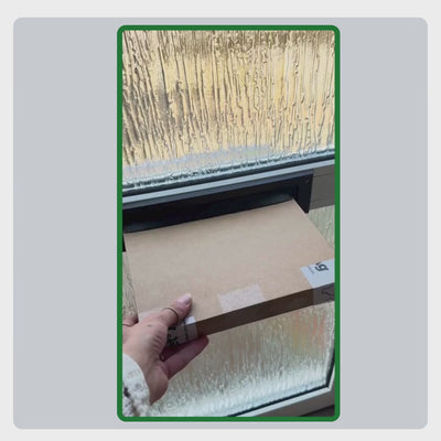 Video mit Erklärung zur Anwendung des Zahnpflege-Sets: Zähneputzen mit Zahnpasta, Auftragen des Mundgels bei empfindlichem Zahnfleisch und Auswahl der passenden Zahnbürste.