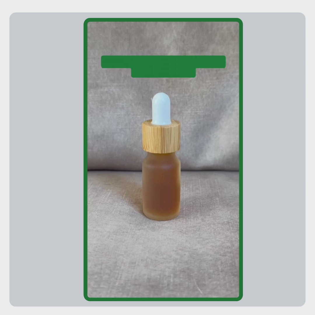 Video mit Erklärung zur Anwendung der TraumaPet Pipette: Pipette befüllen, Ohrentropfen präzise verabreichen und das Ohr sanft massieren.